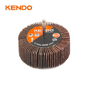 Tutup Roda dengan Poros