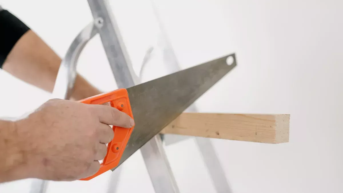 Gergaji tangan untuk pengerjaan kayu: jenis, penggunaan, dan apa yang Anda butuhkan